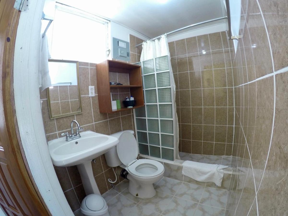 Chila'S Accommodations Caye Caulker Bagian luar foto