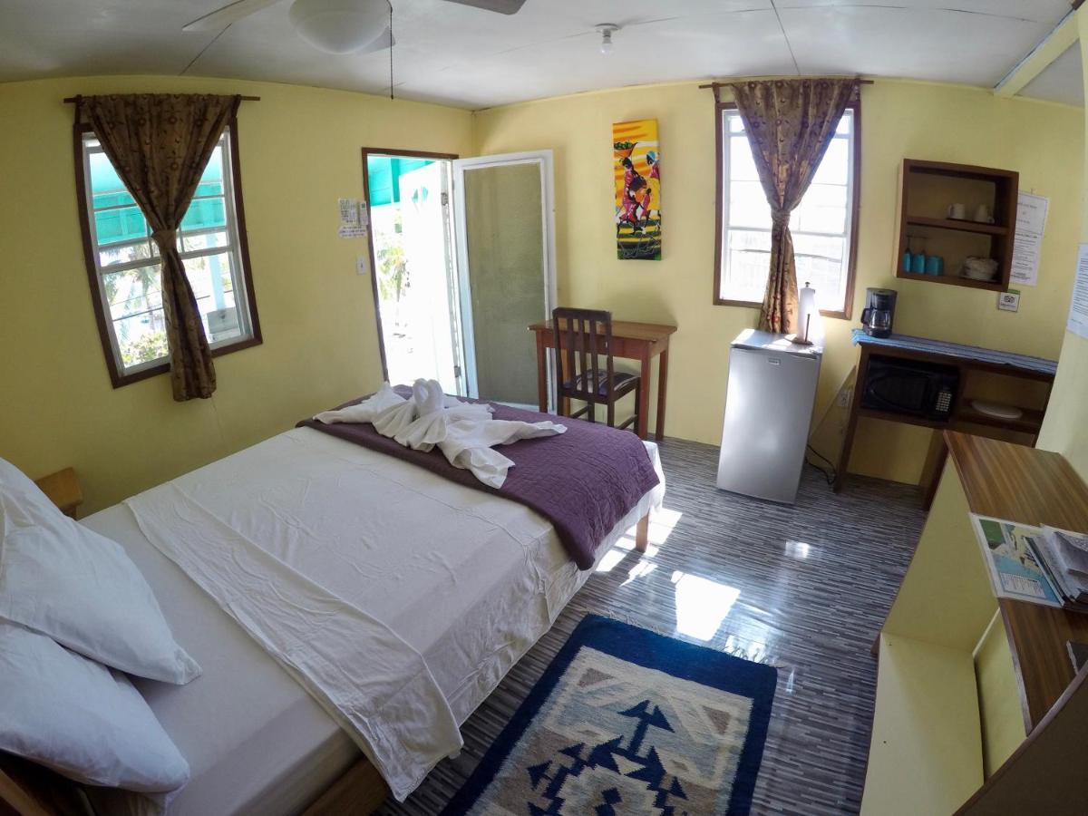 Chila'S Accommodations Caye Caulker Bagian luar foto
